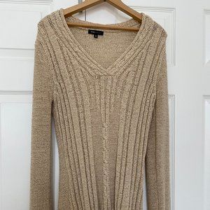 BCBG/MAXAZRIA knit tunic sweater. size M.